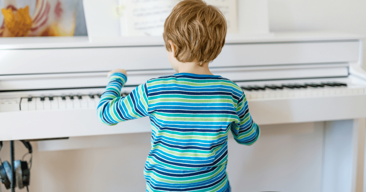 4 Ways To Stop "The Piano Student Scooch" Teaching Kids